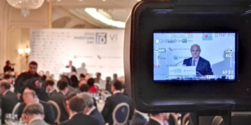 De Guindos señala a los populismos como el mayor riesgo para la economía en Europa