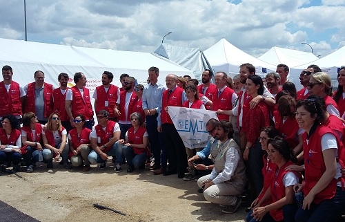 La OMS y la CE verifican el primer equipo médico español de emergencia