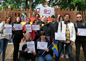 Los sindicatos amenazan con huelgas en todas las embajadas españolas