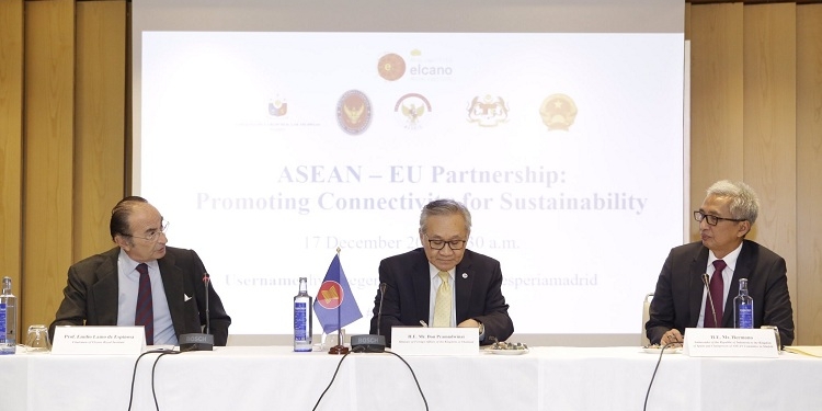 Tailandia invita a la UE a invertir en proyectos asiáticos de conectividad
