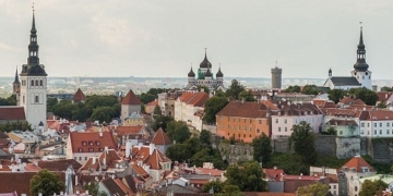 Dastis estrecha lazos con Letonia y Estonia, dos baluartes de la UE frente a Rusia