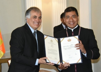 El nuevo embajador de Bolivia quiere facilitar el regreso de sus compatriotas
