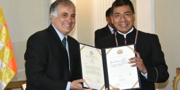El nuevo embajador de Bolivia quiere facilitar el regreso de sus compatriotas