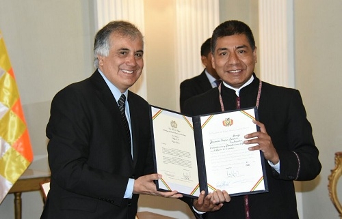 El nuevo embajador de Bolivia quiere facilitar el regreso de sus compatriotas