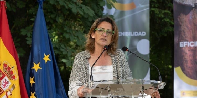 España afea a Francia que reabriera el acuerdo de renovables, como Alemania con los coches