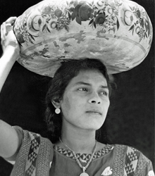 El Museo Cerralbo expone la fotografía de la activista Tina Modotti