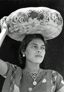 El Museo Cerralbo expone la fotografía de la activista Tina Modotti