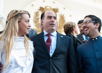 Dastis reclama en el Congreso el derecho de Tintori a «desplazarse con libertad»