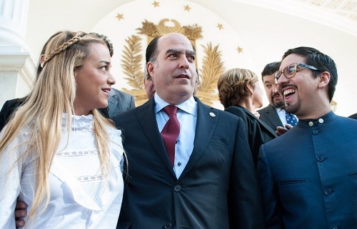 Dastis reclama en el Congreso el derecho de Tintori a «desplazarse con libertad»