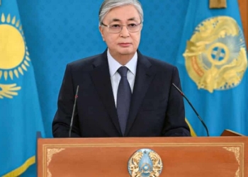 PP y Ciudadanos quieren que Albares explique la postura de España sobre Ucrania y Kazajistán