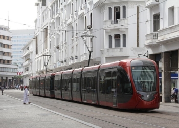 España presta 190 millones a Marruecos a cambio de la concesión del tranvía de Casablanca
