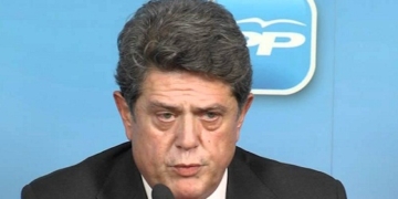 Trillo presenta su dimisión como embajador en Londres