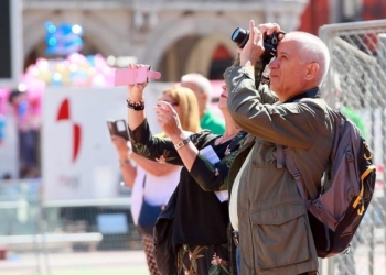 España superó en 2023 el récord de turistas de 2019, con más de 84 millones de visitantes