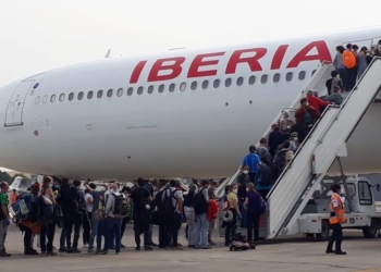 Exteriores ha conseguido repatriar a 18.000 turistas desde el estado de alarma