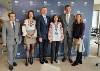 La Embajada británica recauda más de mil euros para enviar una ambulancia blindada a Ucrania