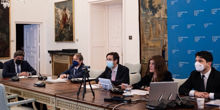 España y Uzbekistán mantienen una sesión de consultas políticas