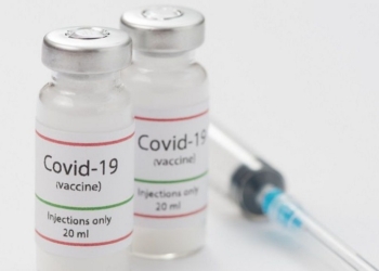 Exteriores asegura que ya ha vacunado al 80% de su personal desplazado