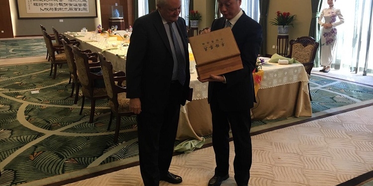 Valenzuela pide un “mejor tratamiento” para las empresas españolas en China