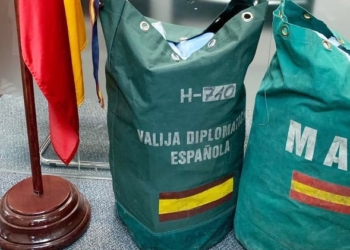 Exteriores dedicará algo más de cinco millones al transporte de la valija diplomática