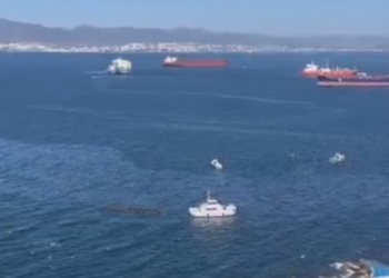 Las aguas de Gibraltar sufren su segundo vertido de petróleo en apenas once meses