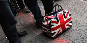 Reino Unido excluye a España de su lista de países seguros para viajar