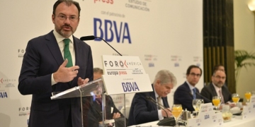 Videgaray reclama que se restablezcan las instituciones democráticas en Venezuela