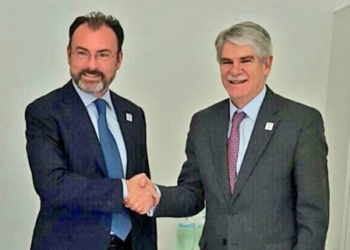 Dastis cree que la política de Trump no afectará a empresas españolas en México