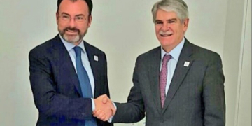 Dastis cree que la política de Trump no afectará a empresas españolas en México