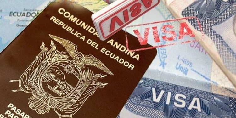 Una Comisión de la Eurocámara pide la supresión de visados para Ecuador, solicitada por España