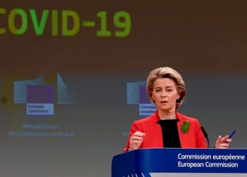 España apoya “firmemente” el certificado digital para el COVID propuesto por Bruselas