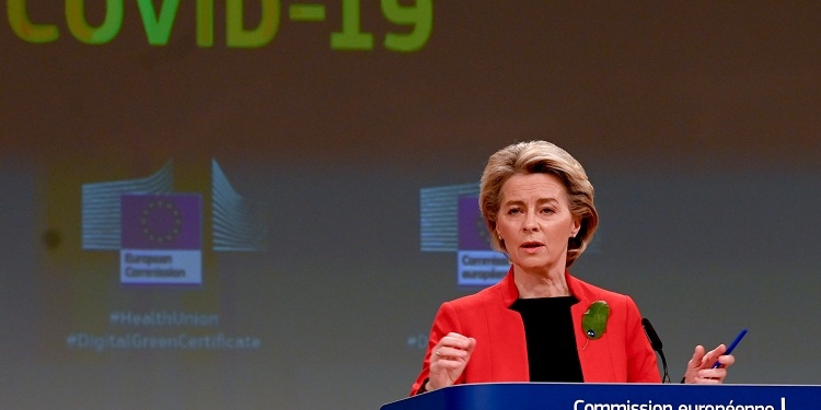 España apoya “firmemente” el certificado digital para el COVID propuesto por Bruselas