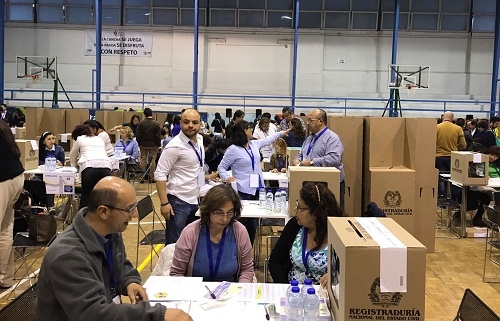 El proceso de paz obtiene un 70% de apoyos entre los colombianos residentes en España