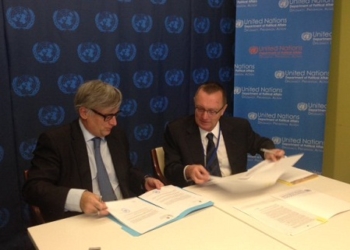 España seguirá prestando transporte aéreo al enviado de la ONU para el Sáhara