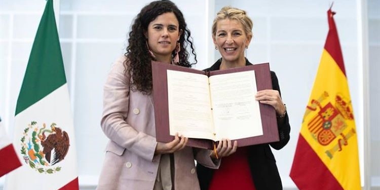 España y México firman un acuerdo para promover la cooperación sociolaboral