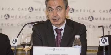 Zapatero: “La solución pacífica en Venezuela es incompatible con las sanciones”