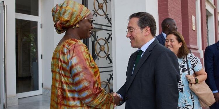 Spain will increase its contribution to Senegal to 180 million to prevent youth migration