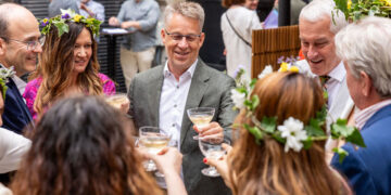 El embajador sueco celebra la Fiesta de Midsommar en uno de sus últimos eventos en España