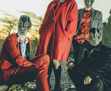 La banda surfera y retrofuturista L´Exotighost, en Teatro del Barrio