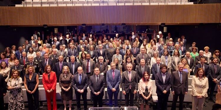 Albares preside el 75 aniversario de la creación de la Dirección General de Asuntos Consulares