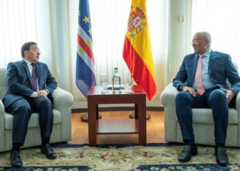 Albares addresses stability in Africa in Cape Verde and prepares another trip to Senegal and Gambia