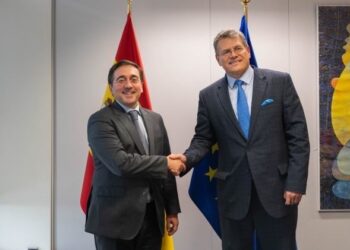 Albares asks Brussels to “intensify” the pace of the negotiations on Gibraltar