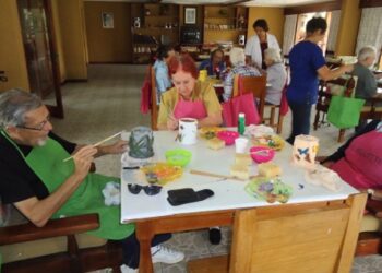 The Government will allocate 499,000 euros to entities that help Spaniards abroad