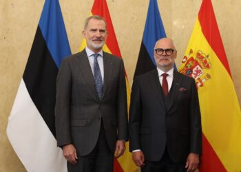 ​The King begins his visit to the Baltics in Estonia, without any minister to accompany him​