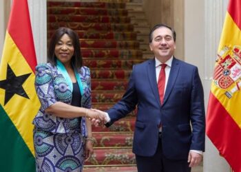 Albares y su homóloga de Ghana destacan a Nico Williams, “puente entre nuestros países”