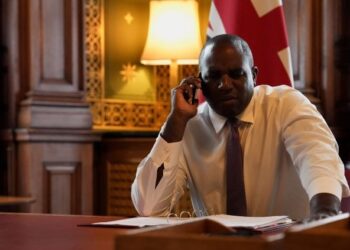 Lammy y Albares se verán en Washington para reactivar la negociación sobre Gibraltar