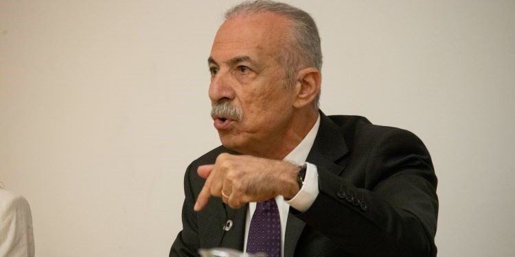El embajador palestino acusa a Von der Leyen de dar un cheque en blanco a Israel para cometer un “genocidio”