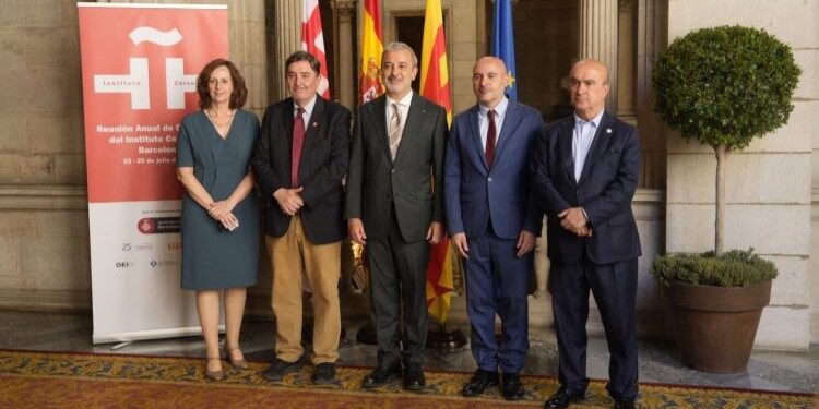OEI offers its help to Barcelona to organize the UNESCO World Congress of Culture