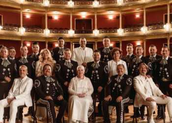 Mocedades y Mariachi Vargas cantan a México en el Teatro Real