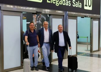 PSOE y PP se enzarzan en acusaciones por el viaje de los ‘populares’ a Venezuela