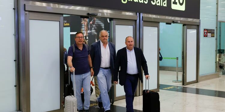 PSOE y PP se enzarzan en acusaciones por el viaje de los ‘populares’ a Venezuela